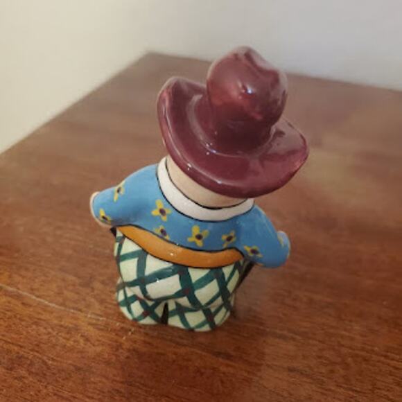 Vintage Steven McGovney Ceramic Salt & Pepper Shakers‎ Hand Painted Lady Sheriff - Picture 2 of 11